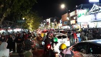 Kanit Dikyasa Satlantas Polresta Yogyakarta, Iptu Marija mengakui bahwa saat ini telah terjadi peningkatan jumlah kendaraan bermotor yang masuk kawasan Malioboro. Kendati demikian, ia menyebut kondisi ini belum membuat arus kendaraan menuju Malioboro tersendat (Foto: Pradito Rida Pertana/detikcom)