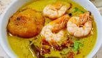 Dingin-dingin Enaknya Sarapan Soto Udang yang Gurih Mantap
