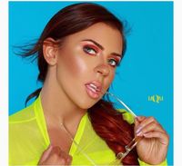 Dulu Pelayan McDonald's, Amanda Transformasi Jadi Model Playboy