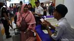 Libur Nataru, Stasiun Gambir Dipadati Penumpang