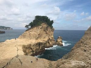 Ini Rekomendasi Pantai Cantik di Tulungagung
