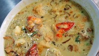 Yang ini soto udang Akwang di kawasan Pluit Sakti. Kuahnya kental berempah dan gurih banget. Foto : Instagram @sally_tjoea