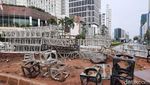 Potret Instalasi Gabion Dibongkar untuk Panggung Tahun Baru