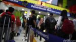 Libur Nataru, Stasiun Gambir Dipadati Penumpang