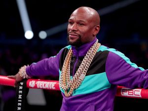 Duh, Floyd Mayweather Asyik Berpesta di Saat Wabah COVID-19