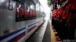 Libur Nataru, Stasiun Gambir Dipadati Penumpang