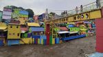 Kampung Warna-warni dan Meluapnya Sungai Brantas