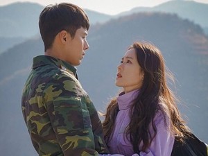 Intip Skincare Aktris Crash Landing On You Son Ye Jin, Bikin Wajah Mulus