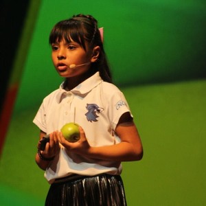 Diejek Aneh Oleh Teman-teman, IQ Anak 8 Tahun Ini Lebih Tinggi dari Einstein Diejek Aneh Oleh Teman-teman, IQ Anak 8 Tahun Ini Lebih Tinggi dari Einstein