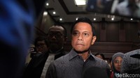 Soetikno yang juga pemilik PT Ardyaparamita Ayuprakarsa dan Connaught International Pte Ltd. didakwa menyuap Eks Dirut Garuda Indonesia, Emirsyah Satar sebesar Rp 5.859.754.797, USD 884.200, EUR 1.020.975 dan SGD 1.189.208.
