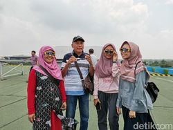 Serunya Momen Gerhana Matahari Cincin di TMII