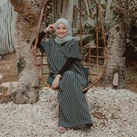 Aktris dan model yang lahir di Jakarta ini pertama kali mengunggah fotonya berhijab pada 21 Oktober 2019. Cerelia menuliskan caption di akun Instagramnya,”Bismillahirrahmanirrahim.. alhamdullilah akhirnya aku hijrah juga. Doain ya temen2 semoga istiqomah.. aamiin.” Foto: instagram @cereliaraissa.