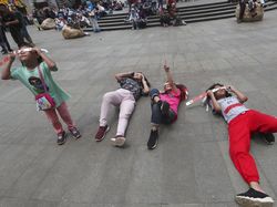 Keseruan Berburu Gerhana Matahari Cincin di Berbagai Negara