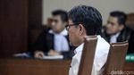 Senyum Eks Anggota DPR Sukiman Usai Didakwa Terima Suap Rp 2,9 M