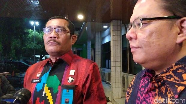 Kakanwil Kemenkum HAM Jabar Liberti Sitinjak dan anggota Ombudsman RI Adrianus Meliala.