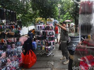 Razia PKL di Tanah Abang, Pedagang Kocar-kacir
