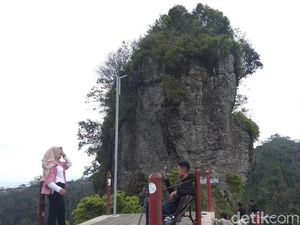 Naik 200-an Anak Tangga Dulu, Dapat Foto-foto Keren Kemudian