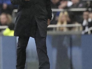 Sindiran Mourinho ke MU: Bruno Fernandes Datang atau Tidak?