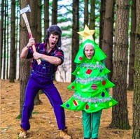 Awalnya Ross sering membuat video melalui aplikasi Vine bersama sang nenek. Tidak disangka, salah satu videonya bersama sang nenek itu kemudian menjadi viral dan banyak disukai oleh para pengguna internet lainnya. Foto: Instagram @smoothsmith8