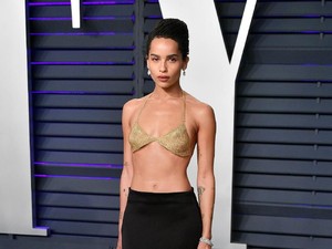 Penampilan Berisiko 10 Selebriti Berbusana Terbaik 2019 Menurut Vogue