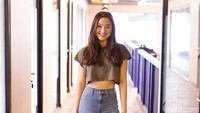 Dalam film itu, Caitlin juga harus membangun chemistry dengan lawan mainnya Al Ghazali. Foto: Hanif Hawari/detikHOT