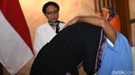 Isak Tangis Sambut Kedatangan WNI yang Disandera Abu Sayyaf