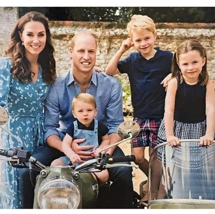 Kate Middleton dan Pangeran William, foto natal