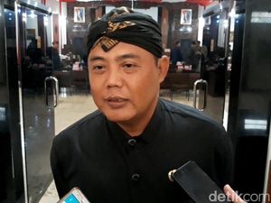 Punya Mobil Dinas Mewah, Bupati Karanganyar Tak Siapkan Dana Perawatan