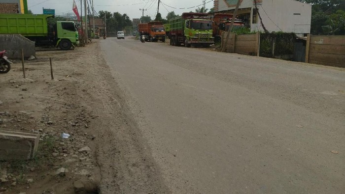 Kondisi di Jalan Raya Parung Panjang (Sachril Agustin Berutu/detikcom)