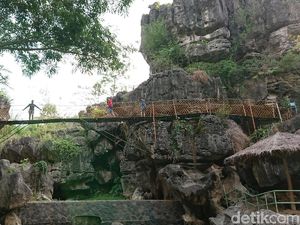 Foto: Seru-seruan di Labirin Batu Trenggalek