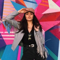 Model asal Turki ini telah memiliki 11 juta lebih pengikut di Instagram. Namanya mulai dikenal sejak ia aktif di dunia hiburan pada 2013. Foto: Instagram