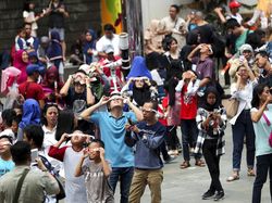 Keseruan Berburu Gerhana Matahari Cincin di Berbagai Negara