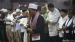 Suasana Salat Gerhana Matahari di Masjid Istiqlal