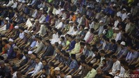 Selesai sholat sunah kusuf atau salat gerhana matahari, akan dilanjutkan dengan khutbah. Biasanya dalam khutbahnya khotib akan menjelaskan soal tanda-tanda kebesaran Allah SWT.