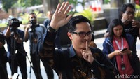 Dalam peraturan KPK itu disebutkan pembeda tugas antara Biro Humas dan jubir KPK. Dasar itulah yang kini digunakan pimpinan KPK saat ini--Firli Bahuri, Lili Pintauli Siregar, Nawawi Pomolango, Nurul Ghufron, dan Alexander Marwata--untuk mencari sosok yang dapat mengisi posisi jubir KPK. Kini pimpinan baru KPK tidak ingin seorang pejabat di KPK mengerjakan dua tugas sekaligus. Wakil Ketua KPK Nurul Ghufron menyebut jabatan-jabatan kosong itu akan segera dibuka untuk lelang.