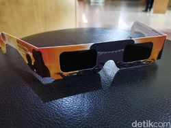 Serunya Momen Gerhana Matahari Cincin di TMII