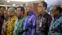 Berdasarkan hasil kinerja tersebut, Hatta mengatakan MA masih menyisakan 255 perkara untuk segera diputus. Namun angka tersebut belum final karena saat ini masih ada sejumlah persidangan yang terus berjalan.