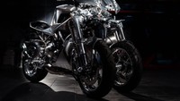 Game Over Cycles (GOC) dari Polandia memodifikasi motor sport tiga roda, Yamaha Niken. Karya modifikasi GOC diikutsertakan dalam Custombike Show 2019 di Bad Salzuflen Jerman. Dan diklaim sebagai Yamaha Niken Custom pertama di dunia.Foto: ultimatemotorcycling
