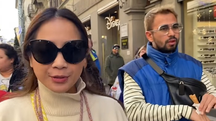 Nge-Vlog di Italia, Kamera Raffi Nyaris Dirampas