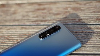 Kamera utamanya mengusung sensor berukuran 48 MP. Selain itu ada kamera ultra wide 8 MP, monokrom 2 MP dan depth 2 MP. Foto: Sina Mobile