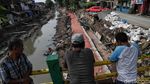 Tanggul, Bentengi Kampung Rawa Johar Baru dari Banjir