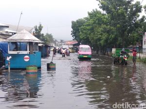 Bandung Tak Baik-baik Saja, Keluh Pedagang Terancam Banjir Gedebage