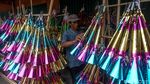 Pedagang Terompet Menjamur Menyambut Tahun Baru