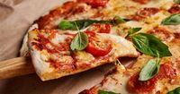 Bukan Mencuri, Pria Ini Bobol Apartemen untuk Masak dan Makan Pizza