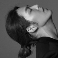  Foto-foto Kim Woo Bin berambut gondrong dirilis agensinya SidusHQ, Jumat (27/12/2019) dan digarap oleh fotografer Ahn Joo Young. Foto: Dok. SidusHQ