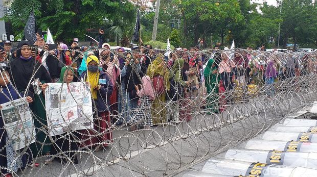7 Tuntutan dari Massa Aksi Bela Uighur di Konjen China Surabaya