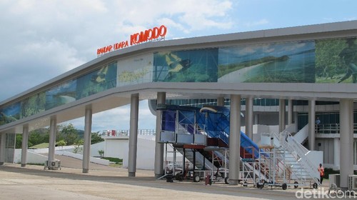 Bandara Komodo