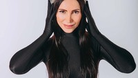 Svetlana Gass bukanlah wanita belia yang masih muda dan enerjik. Tapi di usianya yang ke-60, Svetlana justru tak mau kalah dengan wanita-wanita muda bertubuh seksi. Foto: instagram @svetlanagass