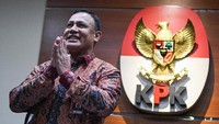 Ketua KPK Firli Bahuri bersama Kepala Biro Humas Febri Diansyah saat konferensi pers di gedung KPK, Jakarta, Jumat (27/12/2019).