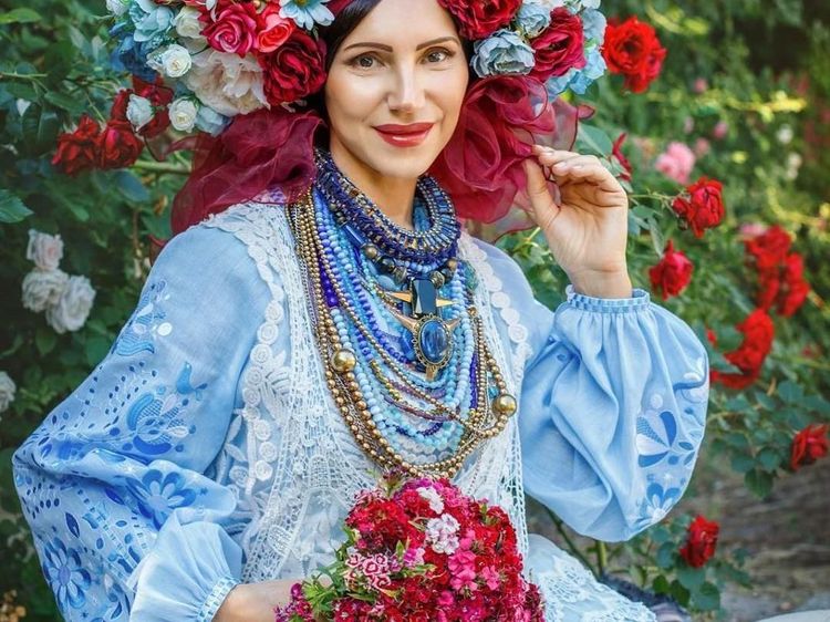 Momen Makan Svetlana Gass, Nenek 60 Tahun yang Menang Kontes Kecantikan